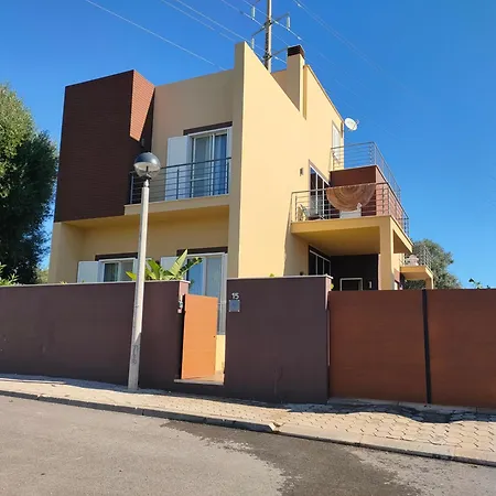 Quiet Algarve Near Albufeira ,beaches, Private Pool, Bbq, Terrace- Algarve Portugal فيلة